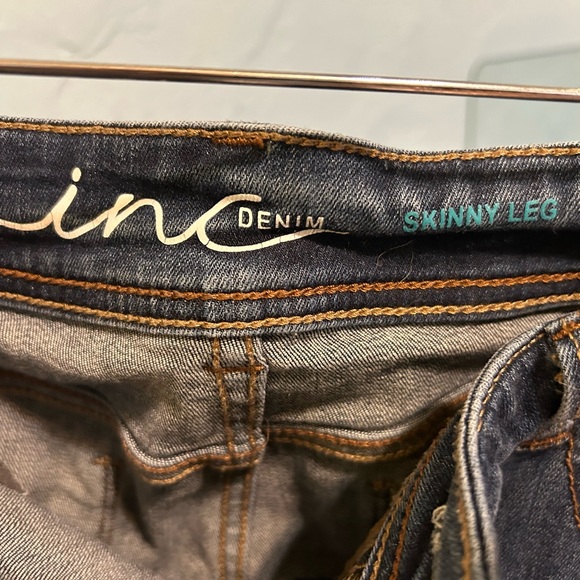 6-pair lady’s jeans size 12 - Picture 10 of 13